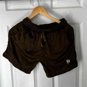 Young LA lifting shorts